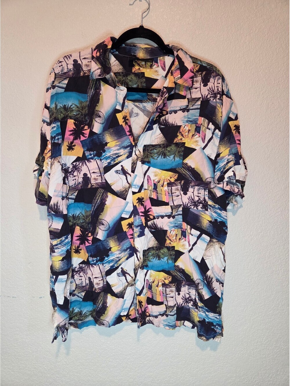 No Boundaries XL Tropical Print Button-Up Shirt